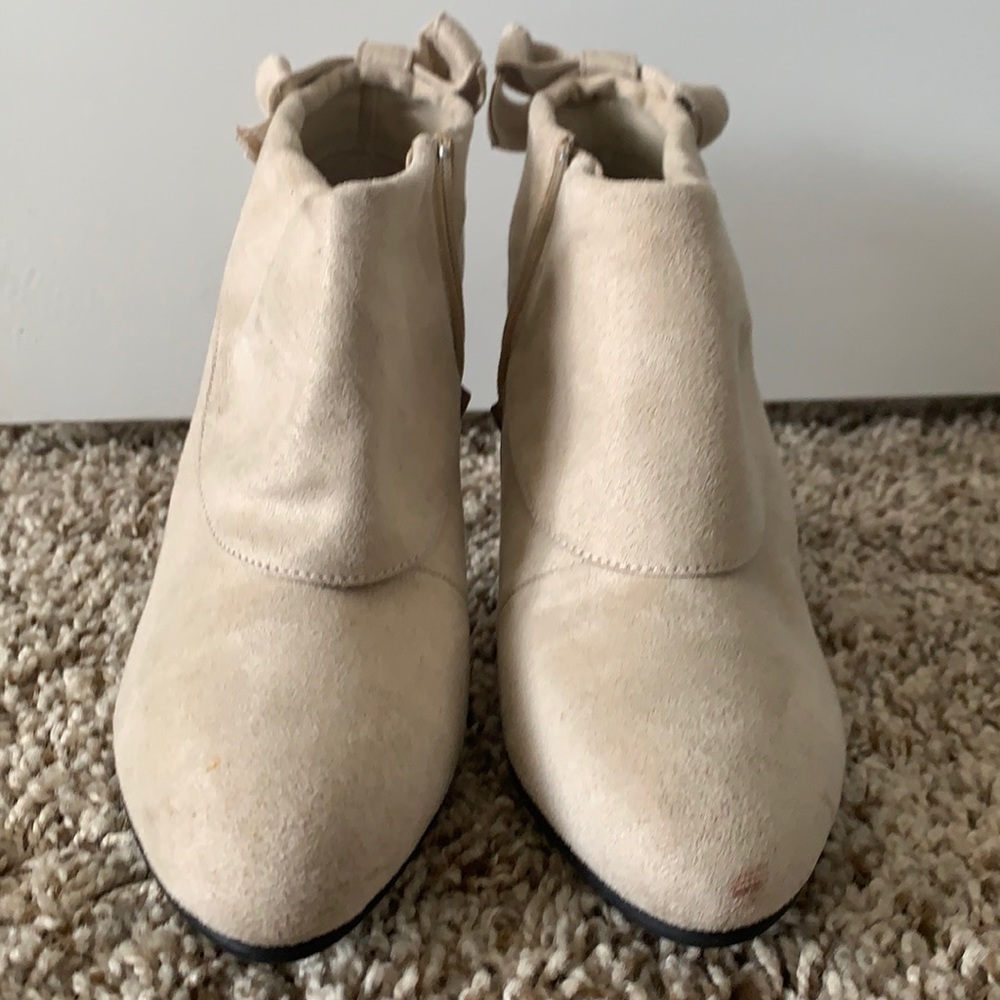 Women’s short boots